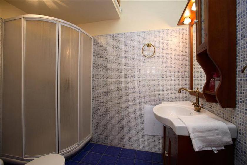Mirsinia Apartments - Skopelos Loutraki  Екстериор снимка