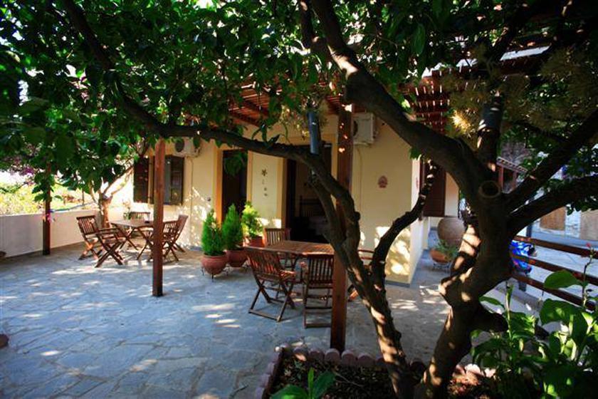 Mirsinia Apartments - Skopelos Loutraki  Екстериор снимка