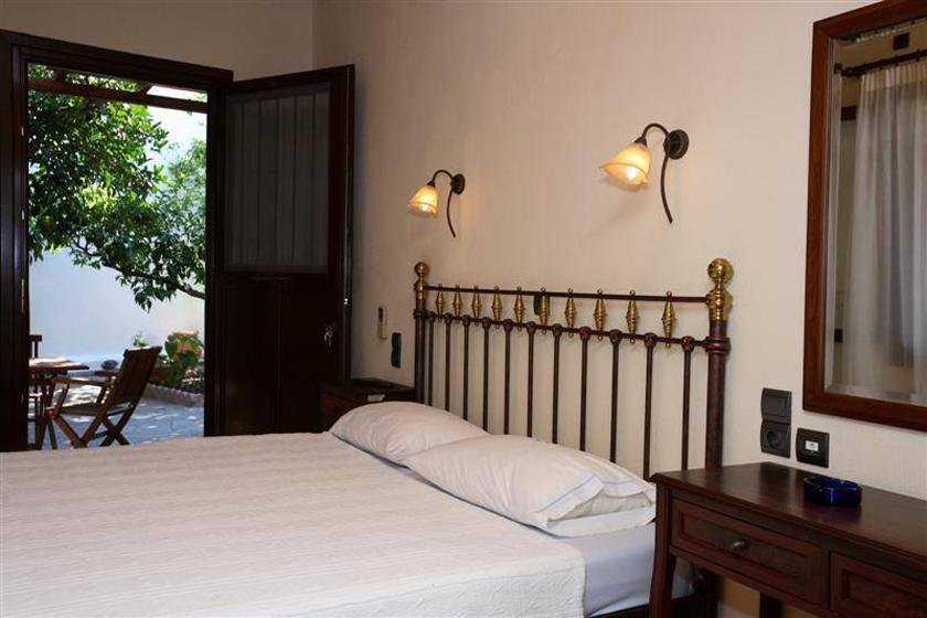 Mirsinia Apartments - Skopelos Loutraki  Екстериор снимка