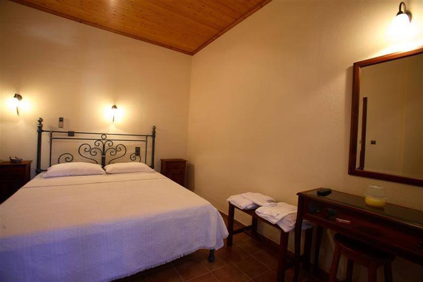 Mirsinia Apartments - Skopelos Loutraki  Екстериор снимка