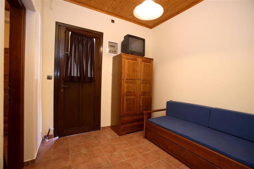 Mirsinia Apartments - Skopelos Loutraki  Екстериор снимка