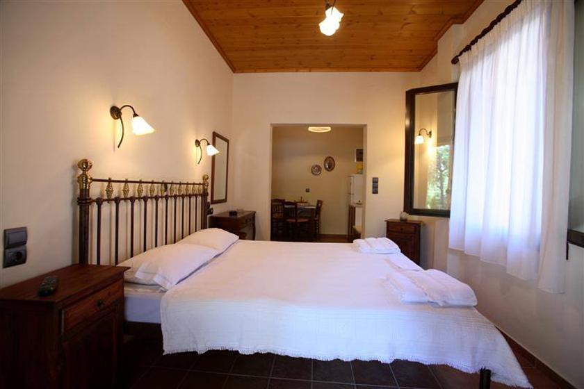 Mirsinia Apartments - Skopelos Loutraki  Екстериор снимка